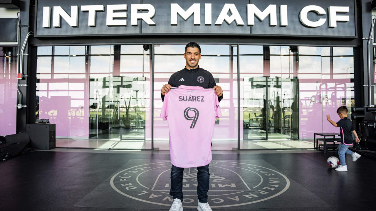 Luis Su Rez Estamp La Firma Y Jugar Con Messi En El Inter Miami