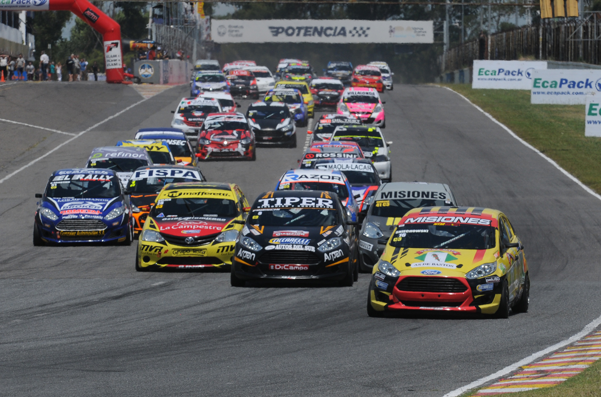 El Turismo Pista larga su séptima fecha en el autódromo Juan Manuel