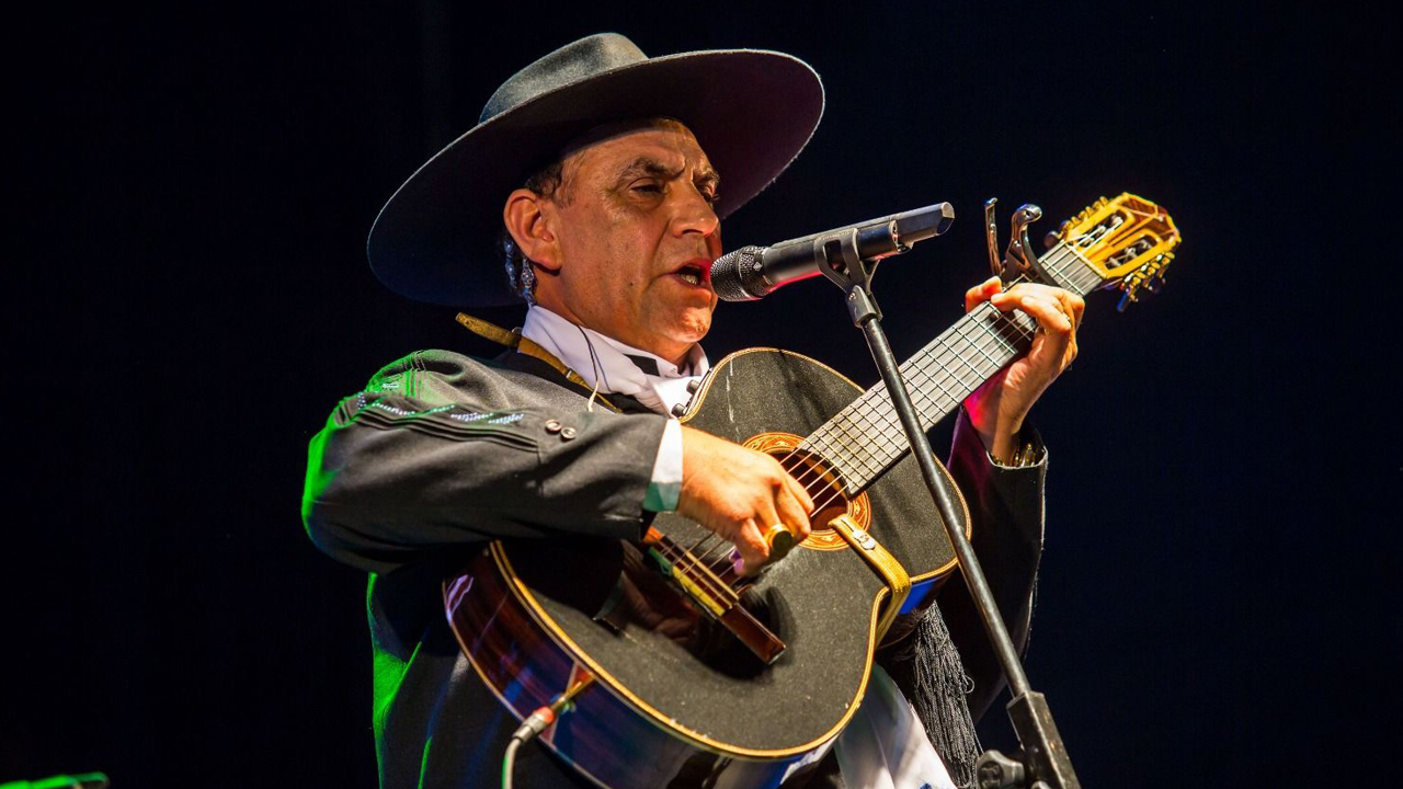 ¿Qué tema del Chaqueño Palavecino querés escuchar en La Previa de Festival País ’19?