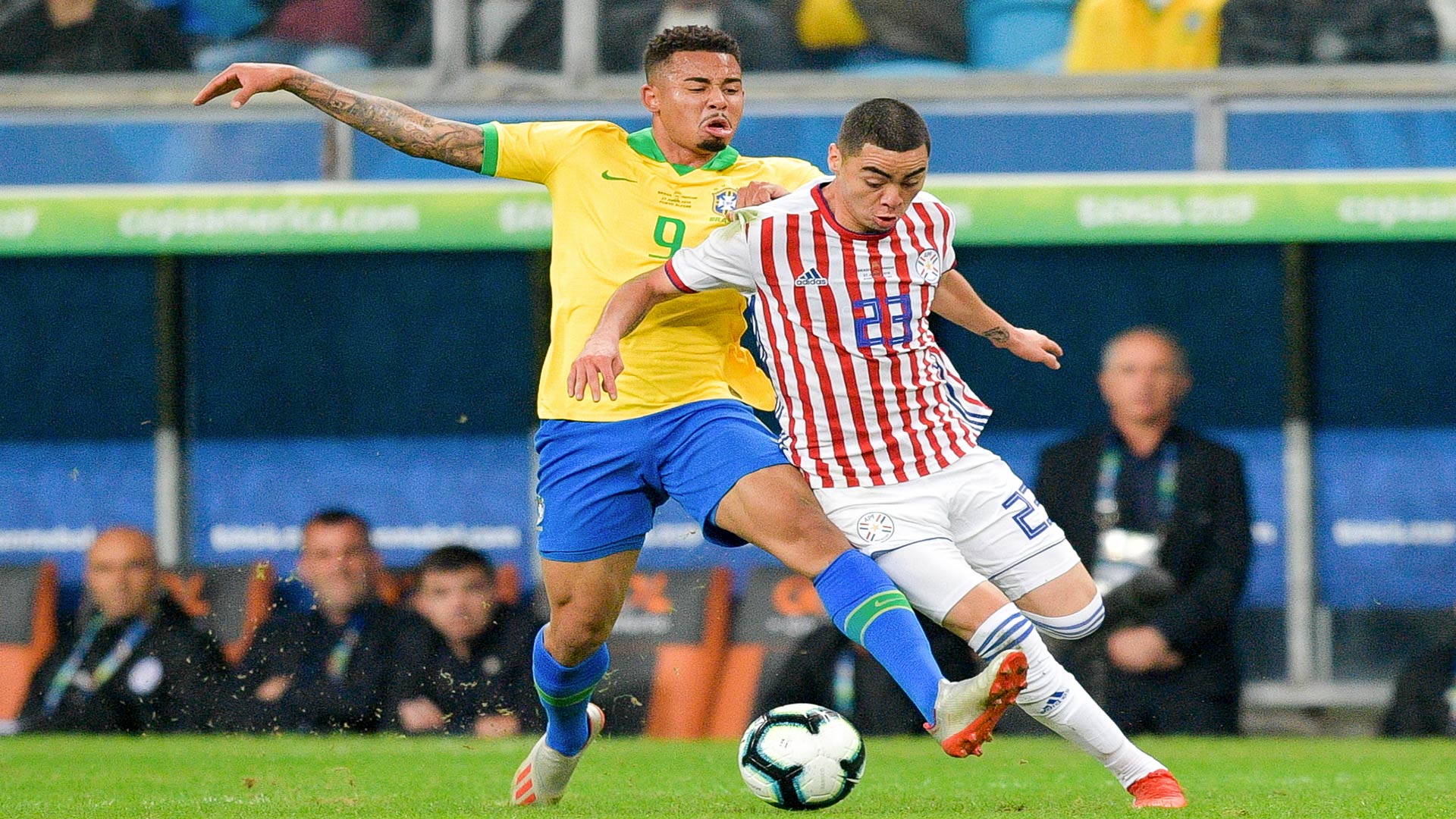 Brasil venció a Paraguay por penales y pasó de fase