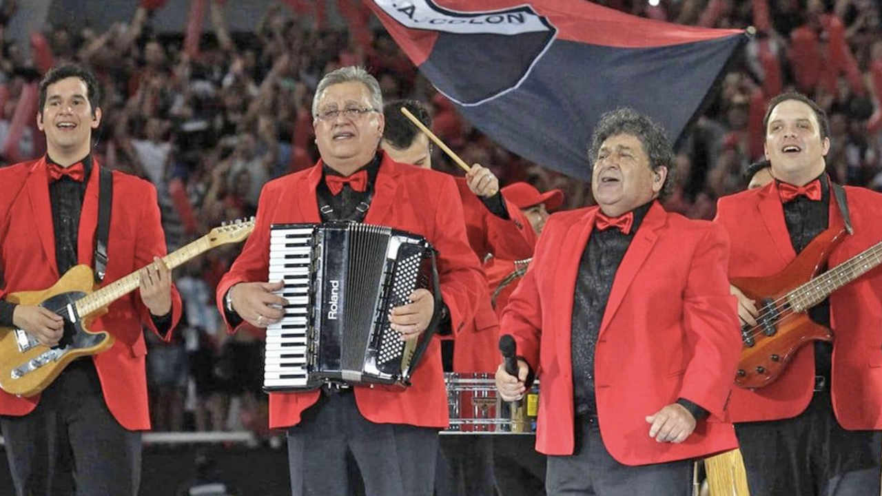 Los Palmeras le ponen ritmo y alegría al Festival adentro