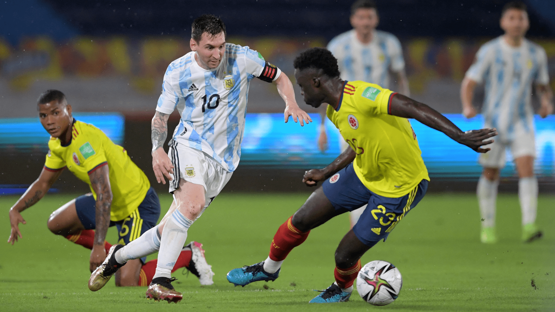 Argentina no supo cerrar el partido y Colombia lo empató en el final