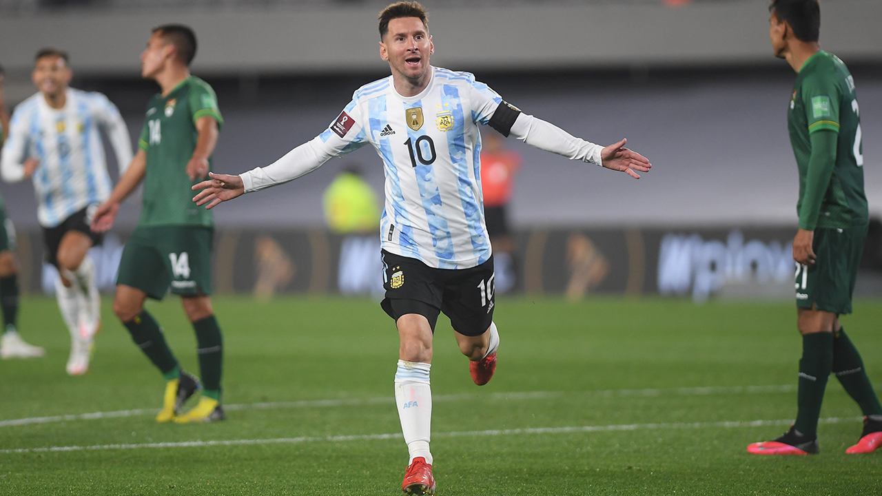 Argentina derrotó a Bolivia con un triplete de Messi y festejó la Copa América en el Monumental