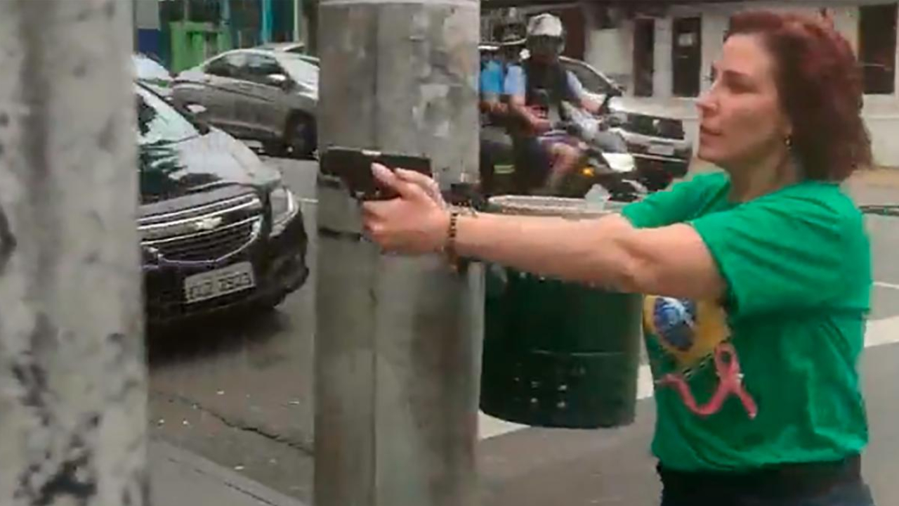 Detuvieron al guardaespaldas de una diputada bolsonarista por atacar a un periodista