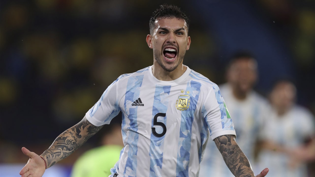 Paredes evalúa la oferta de Riquelme para sumarse a Boca