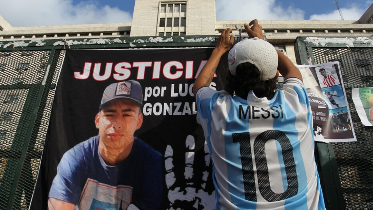 Declaran vecinas que escucharon los disparos y vieron las detenciones de los amigos de Lucas González