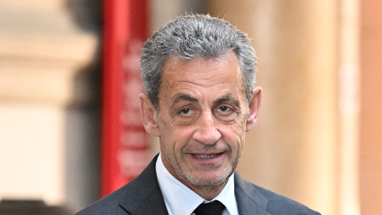 Un tribunal confirmó la pena de prisión por corrupción al expresidente Sarkozy