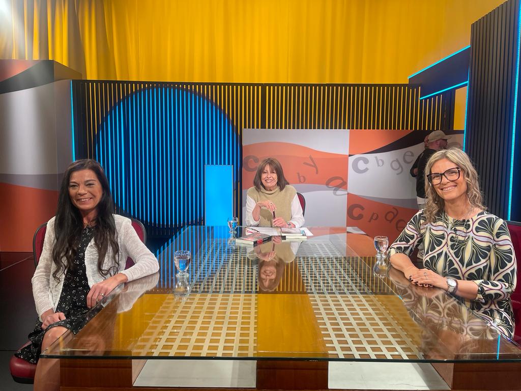 Los 7 locos recibe a Gabriela Cabezón Cámara, Mariana Travacio y Verónica Boix