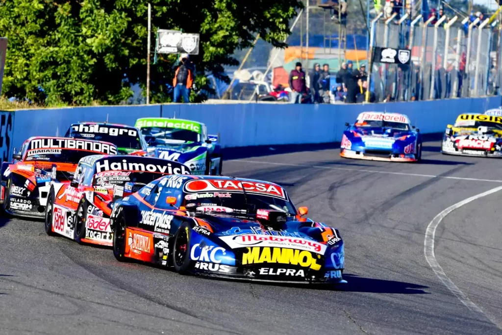 El Turismo Carretera corre la tercera fecha de la Copa de Oro y de Plata en Rafaela