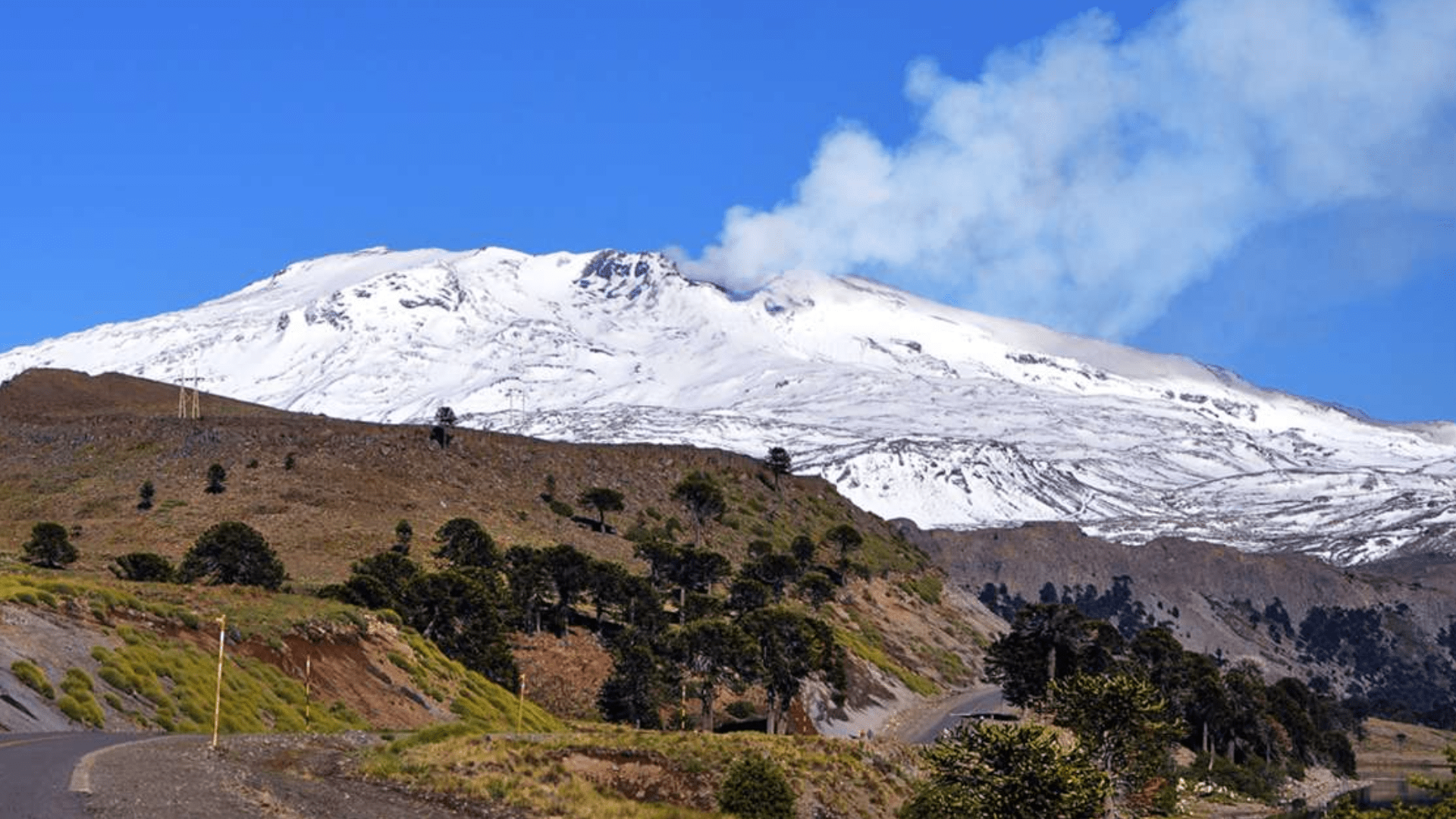 Copahue: un volcán al pie de la Cordillera