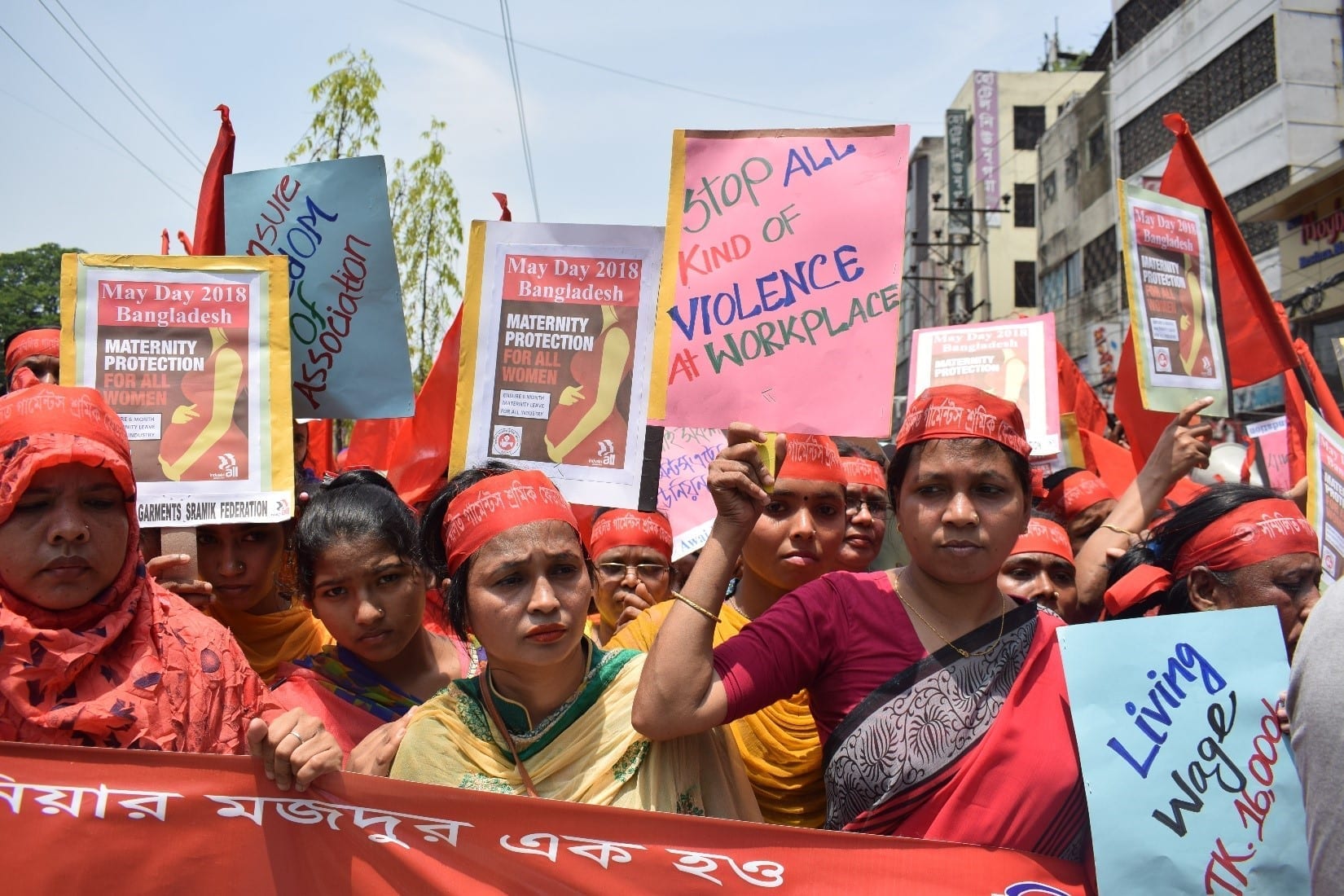 En Bangladesh, los trabajadores textiles pelean contra la pobreza y la represión