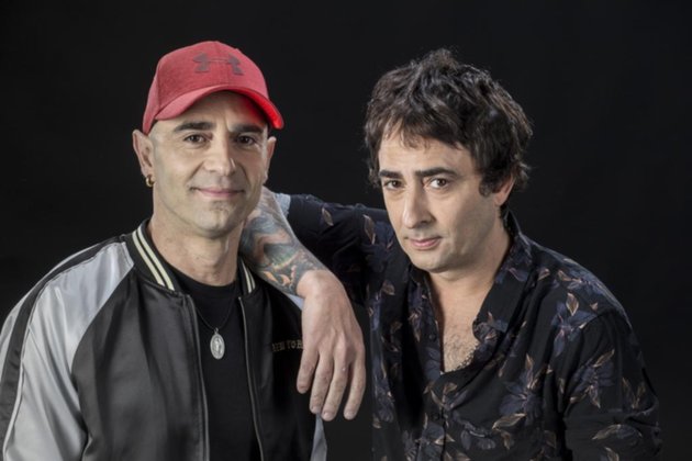 Pier le pone música a la noche de Festival País Rock