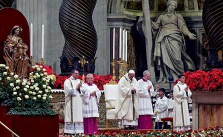 La Misa de Nochebuena del Papa Francisco en la Basílica de San Pedro