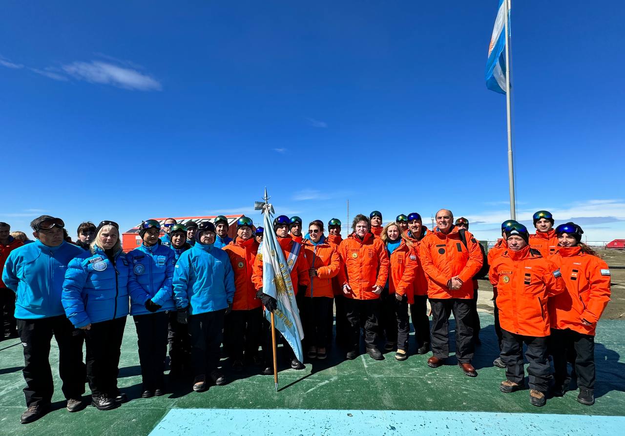 El presidente Javier Milei llegó a la base Marambio en la Antártida