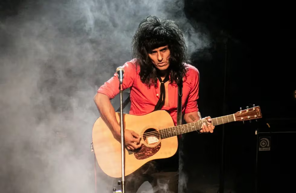 Gori, el líder de Fantasmagoria presenta a los jóvenes músicos del país