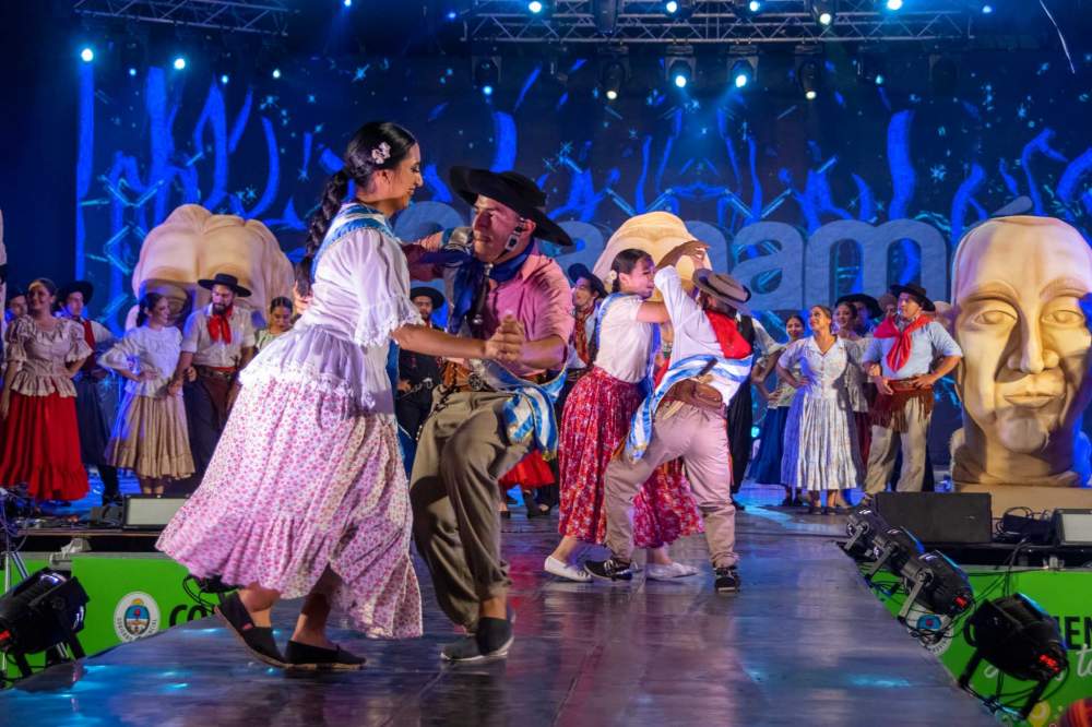 Los de Imaguaré, Jorge Suligoy, Analía Espíndola y Belén Majul en otra gran fiesta chamamecera
