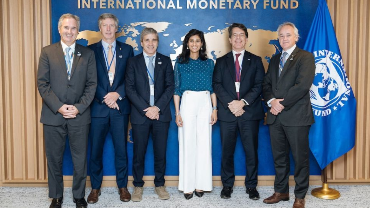 Para el FMI la Argentina cumple el acuerdo con &#8220;márgenes importantes&#8221;