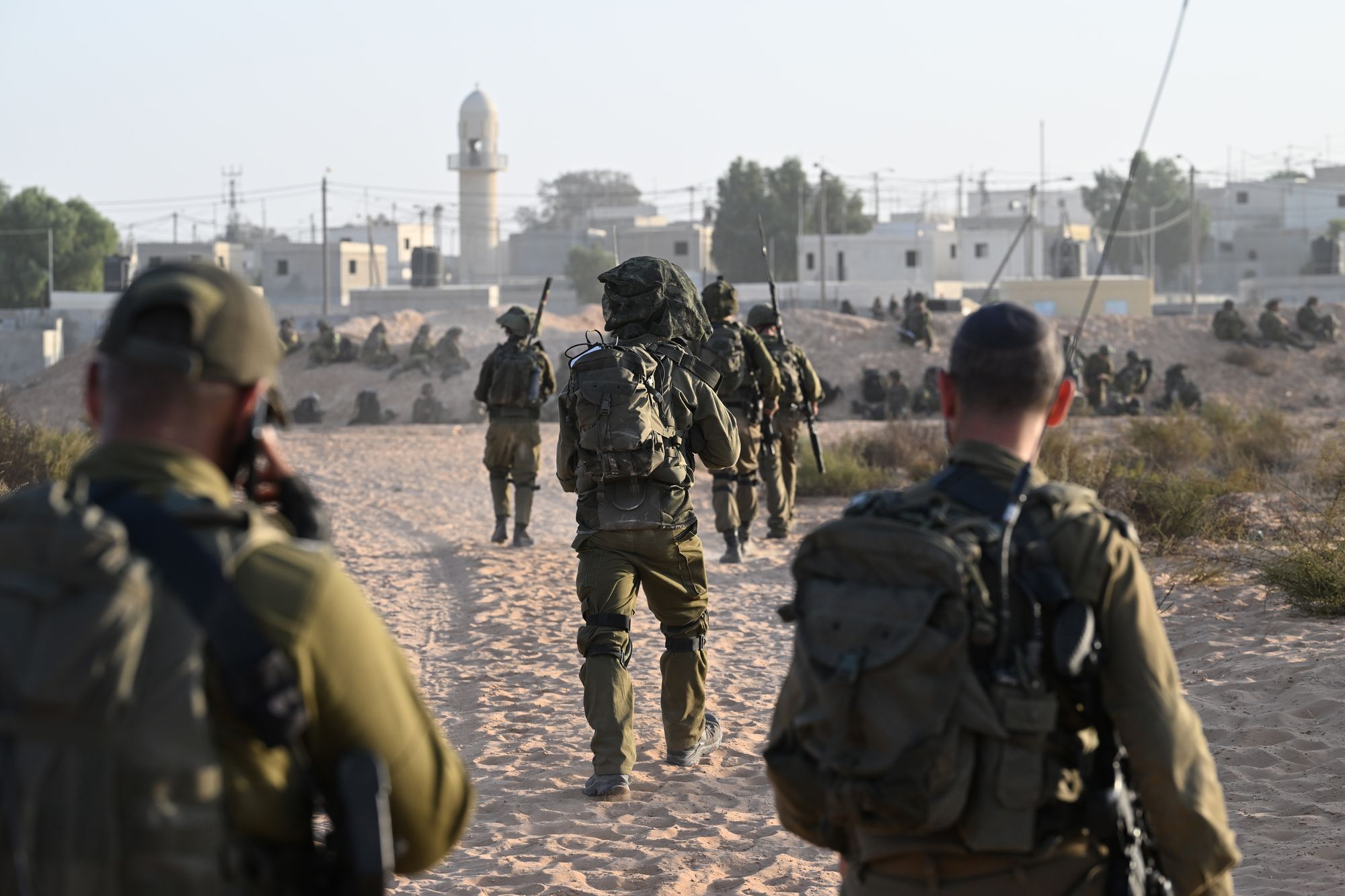 Por los ataques de Hamas, renunció el jefe de inteligencia militar de Israel