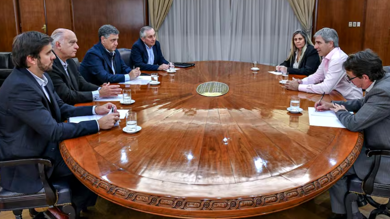 Coparticipación: el ministro Luis Caputo recibió a Jorge Macri