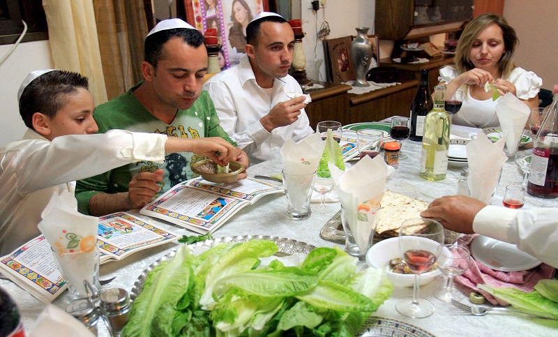 Shalom AMIA presenta un programa especial dedicado a las pascuas judías