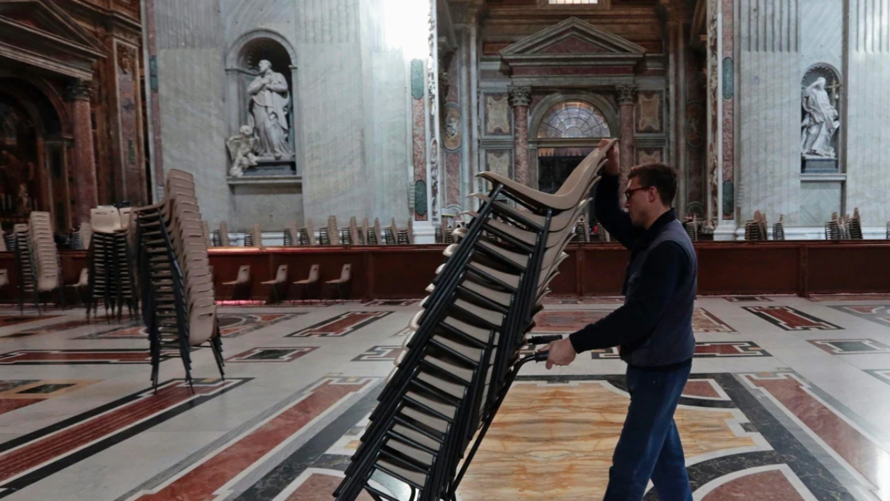 Insólita protesta laboral en el Vaticano: los reclamos de los trabajadores al Papa