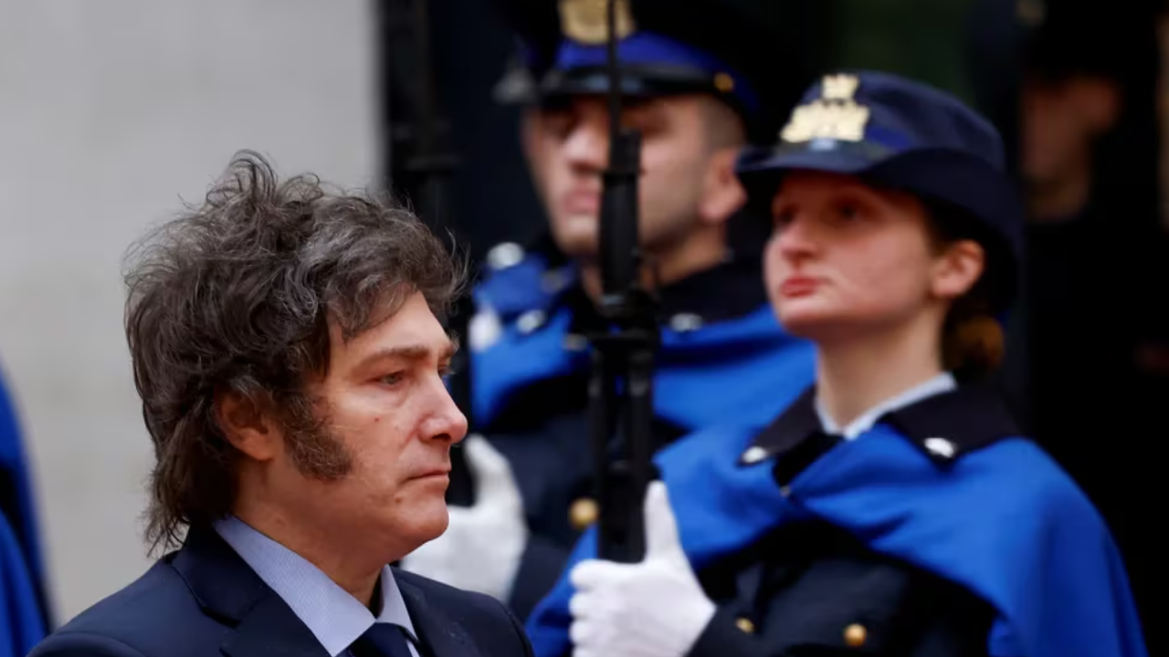 Milei ya está en Italia para disertar en la Cumbre del G7