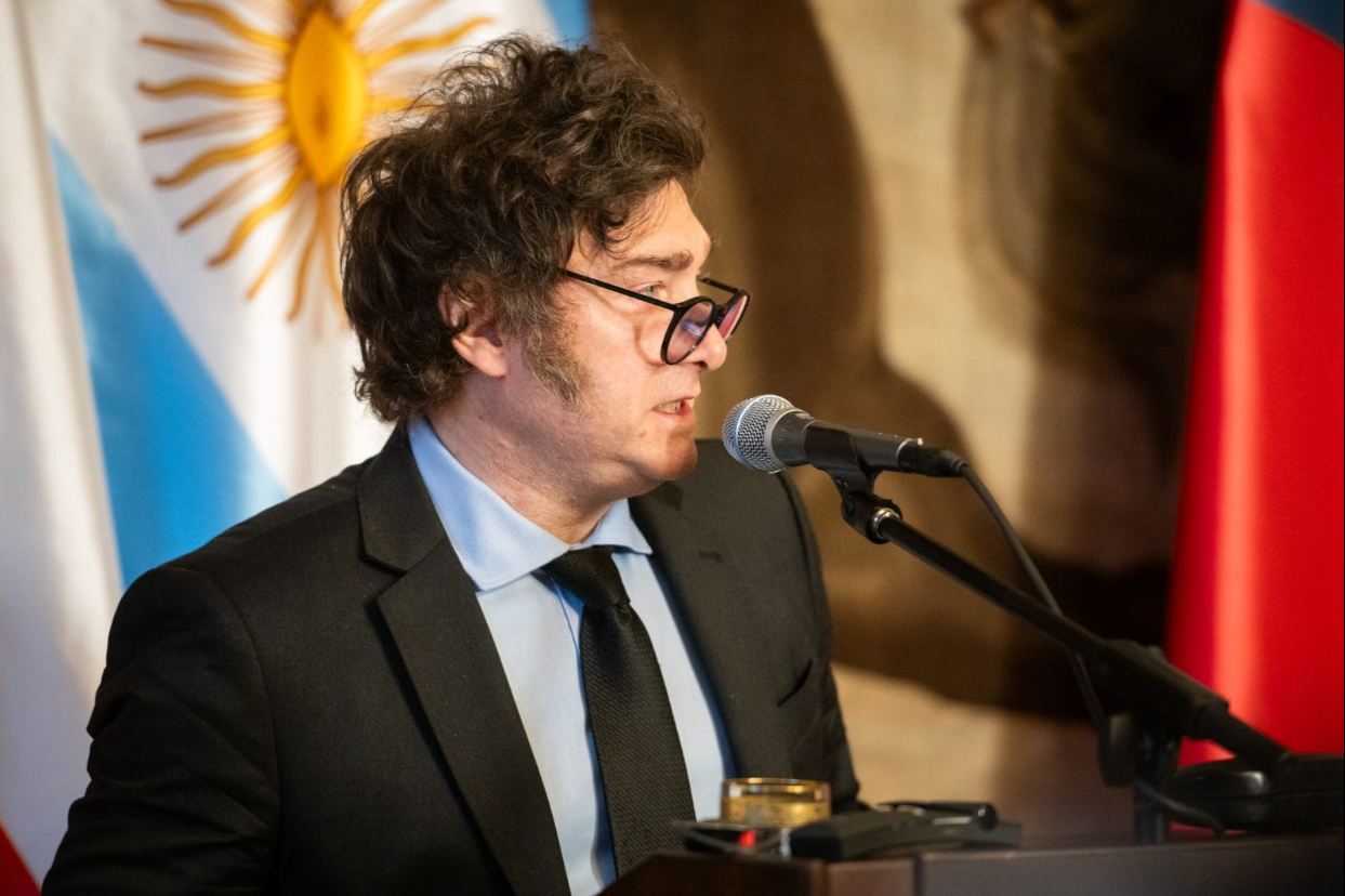 Javier Milei recibió un premio en Praga y aseguró que &#8220;Argentina tiene potencial para crecer&#8221;