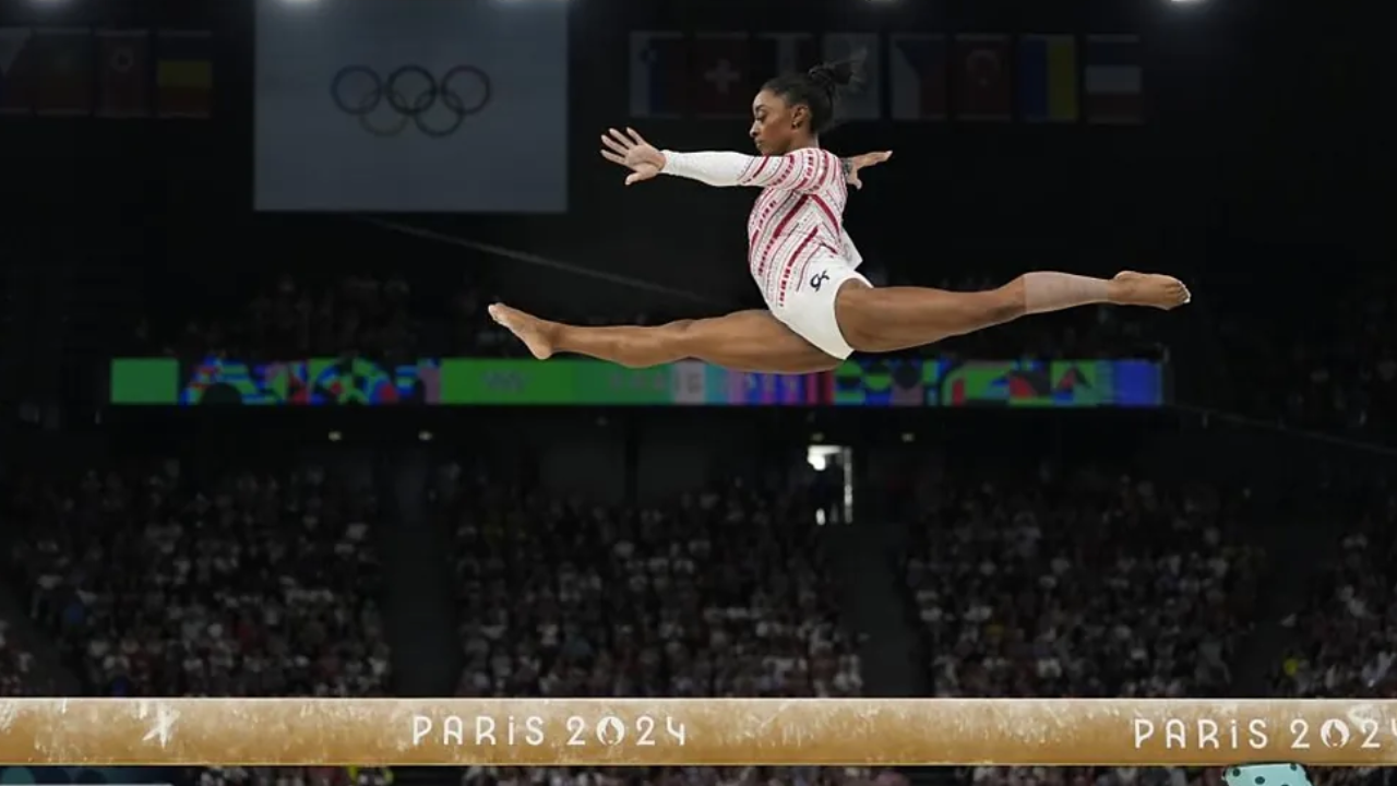 Simone Biles, cuando el oro hace gimnasia para tocar el cielo