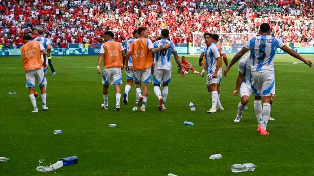 La AFA hizo un reclamo formal a la FIFA por el escándalo ante Marruecos y pide sanciones