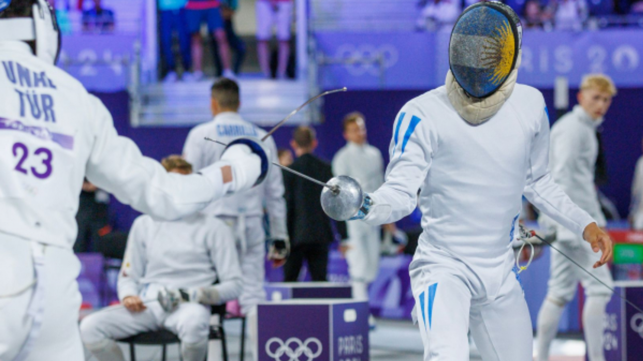 Un argentino arrancó la participación en el pentatlón moderno con esgrima