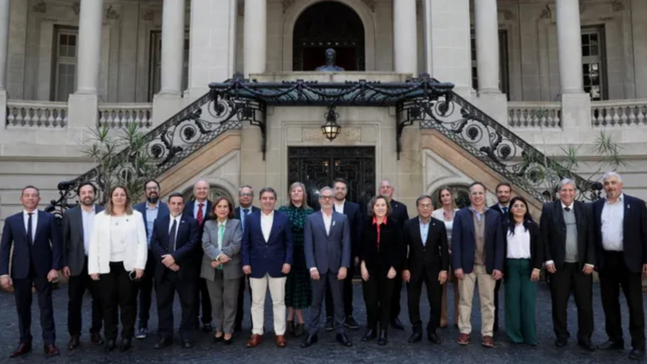 Plan de control del dengue: el Gobierno se reunió con ministros de Salud de todo el país