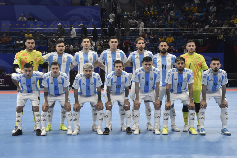 La selección argentina juega frente a Croacia en los octavos de final
