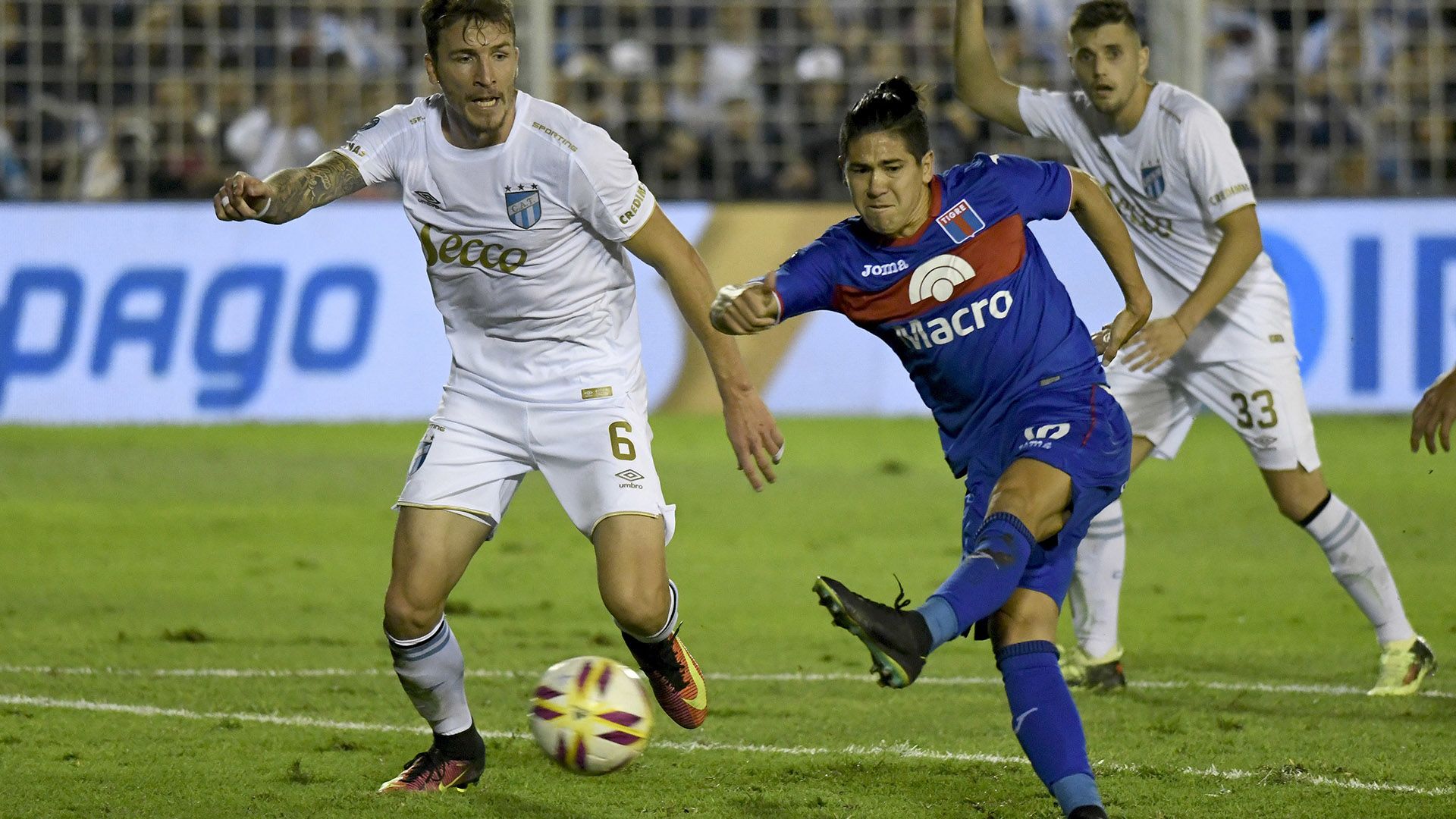 Atlético Tucumán cierra la fecha ante Tigre en el Monumental José Fierro