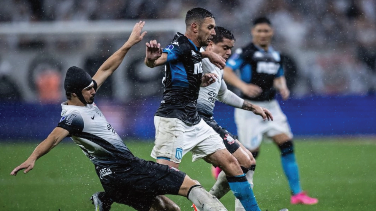 Racing igualó con Corinthians en un partidazo