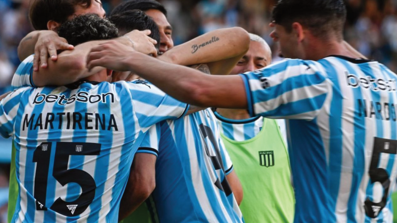 Racing abre su sueño de finalista en su visita a Corinthians