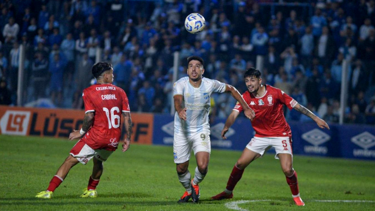 Huracán cayó ante Atlético Tucumán y no pudo subirse a la punta de la Liga Profesional