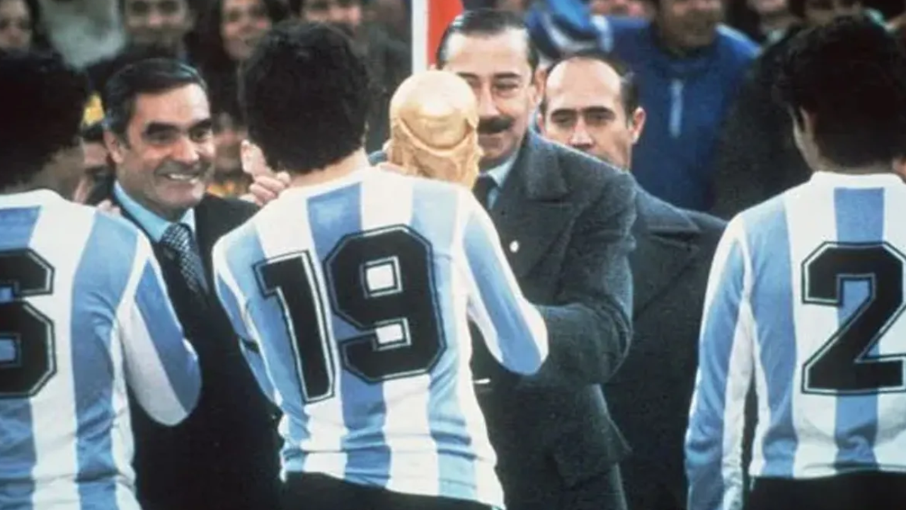 Se estrenó el tráiler de “Argentina 78”: la primera estrella de la Selección y el horror de la dictadura