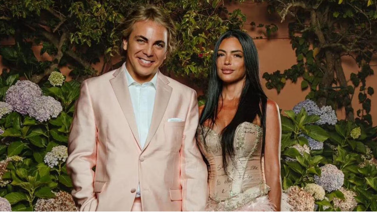 Cristian Castro anunció que se casa con Mariela Sánchez