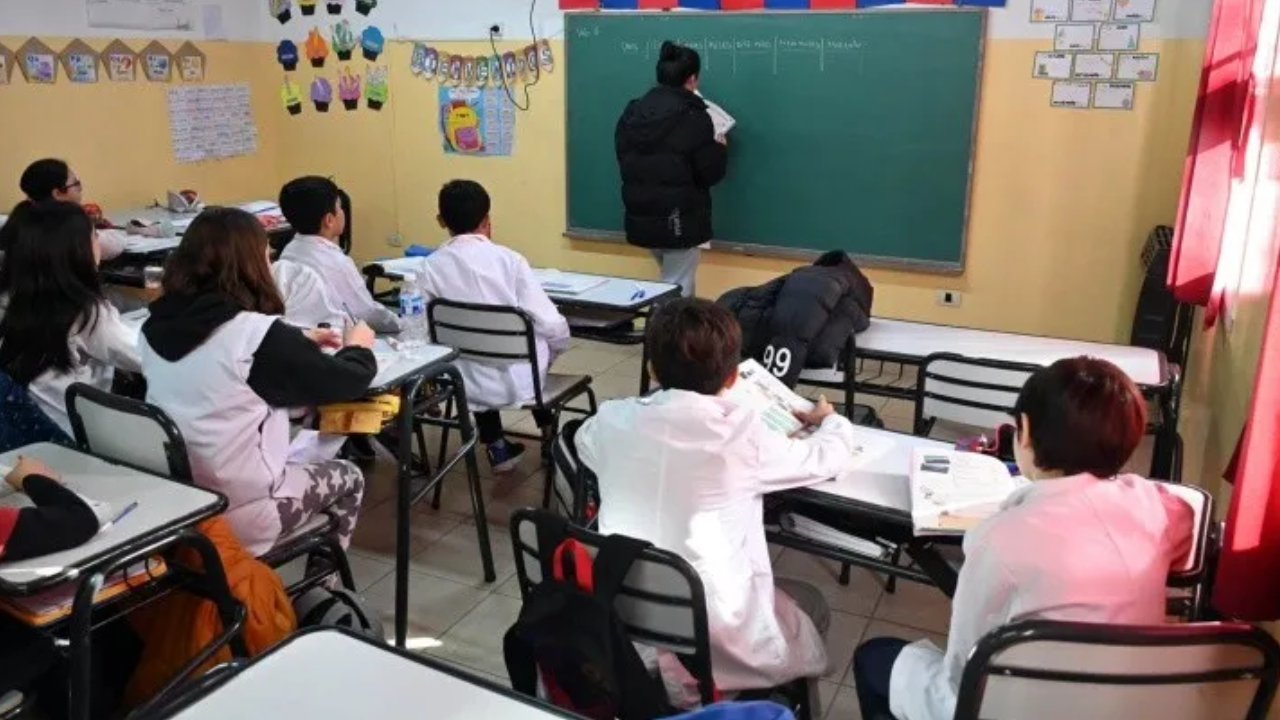 Vuelta a clases: comienzan hoy en 12 provincias y en CABA