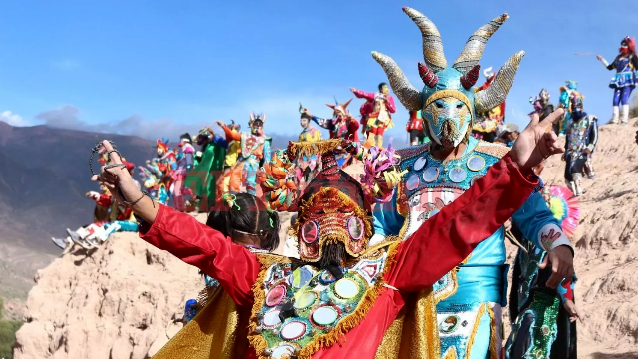 Jujuy: La magia del carnaval hace vibrar a la Quebrada de Humahuaca