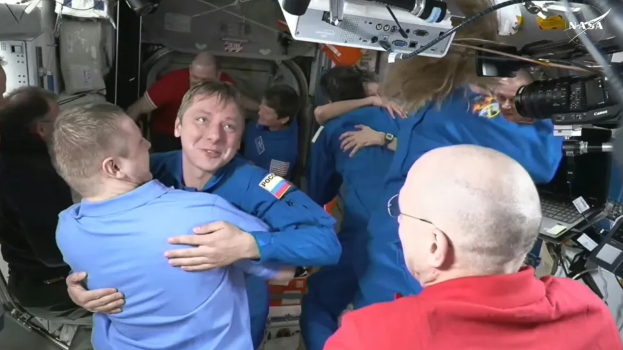 Vuelven a la Tierra los astronautas varados en la Estación Espacial Internacional