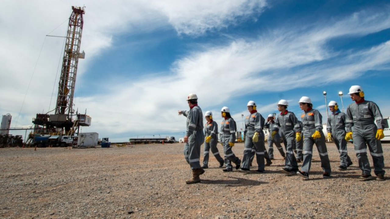 Pan American Energy encontró en Chubut gas no convencional similar al de Vaca Muerta