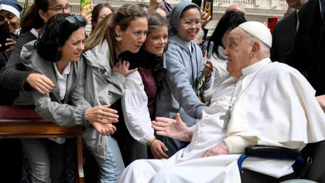 Francisco está mejor, pero toda la actividad para Semana Santa fue delegada