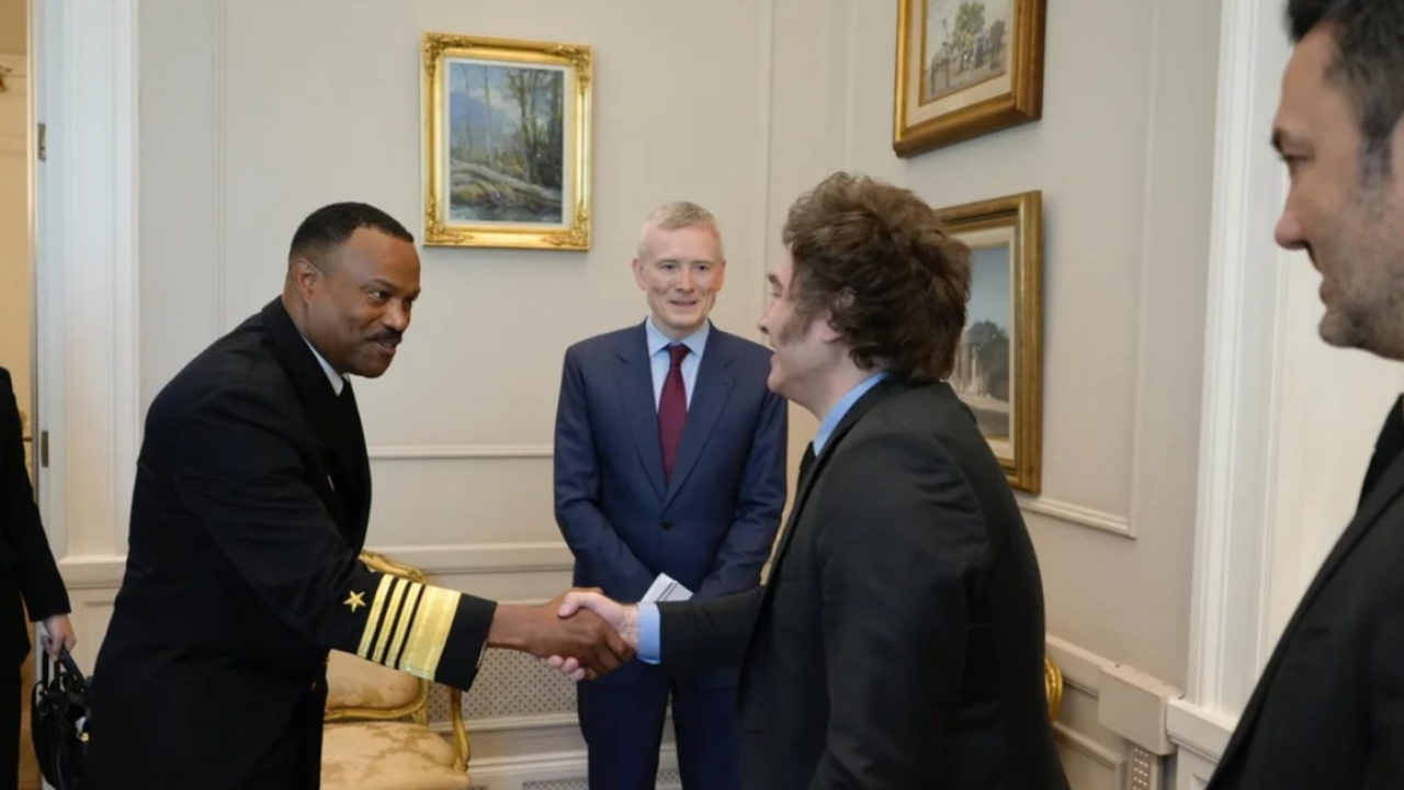 Milei recibió al jefe del Comando Sur de Estados Unidos en la Casa Rosada