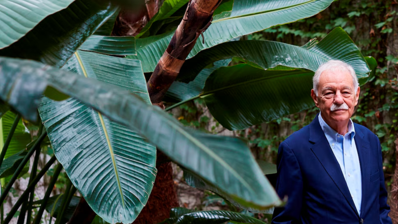 El escritor español Eduardo Mendoza ganó el Premio Princesa de Asturias de las letras 2025