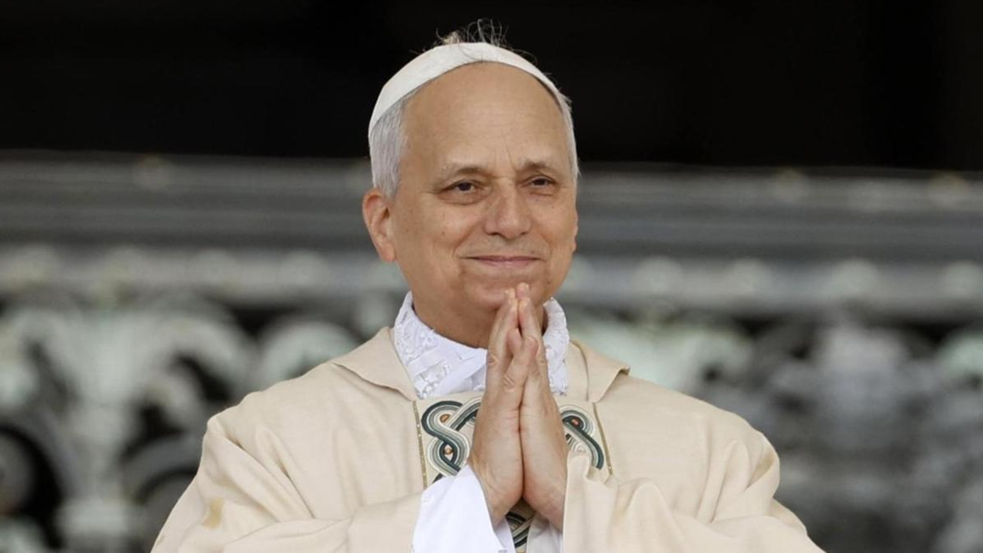 ¿Qué significan el palio y el anillo del pescador que recibió el papa León XIV?