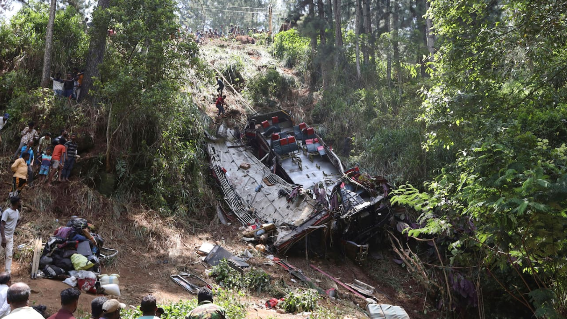Mueren 21 personas en accidente de autobús en Sri Lanka