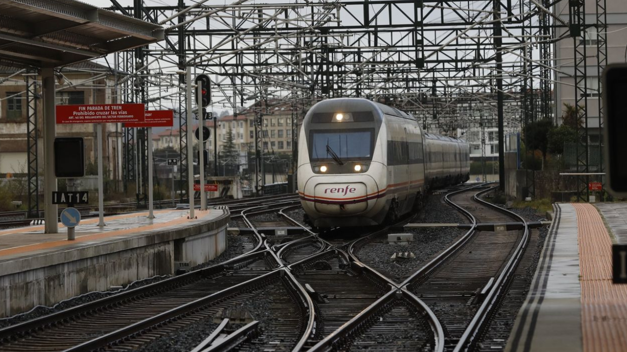 Se normalizan los servicios ferroviarios en España después del robo de cables