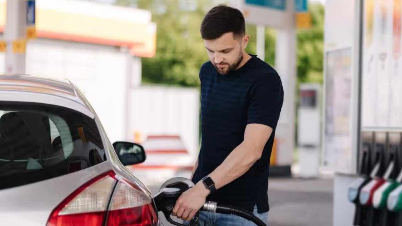 Las primeras estaciones de servicio con autodespacho de combustible