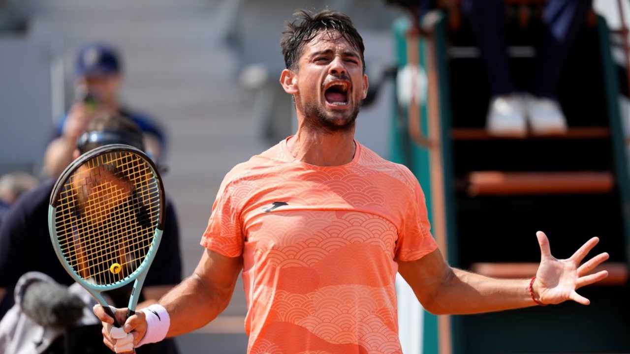 Mariano Navone, a paso firme en Roland Garros